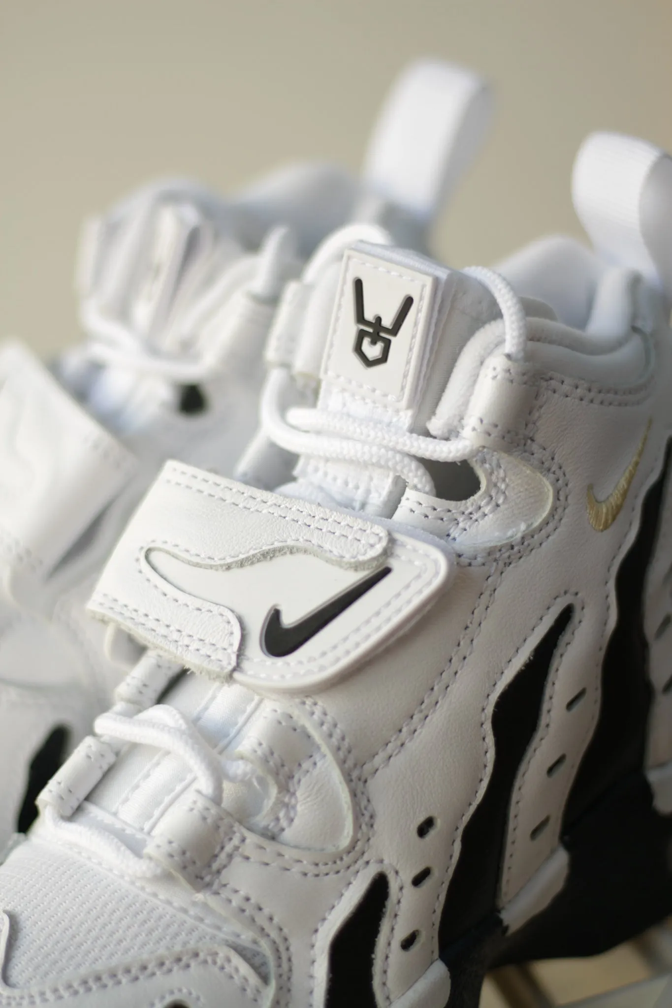 AIR DT MAX '96 "WHITE/VEGAS GOLD"