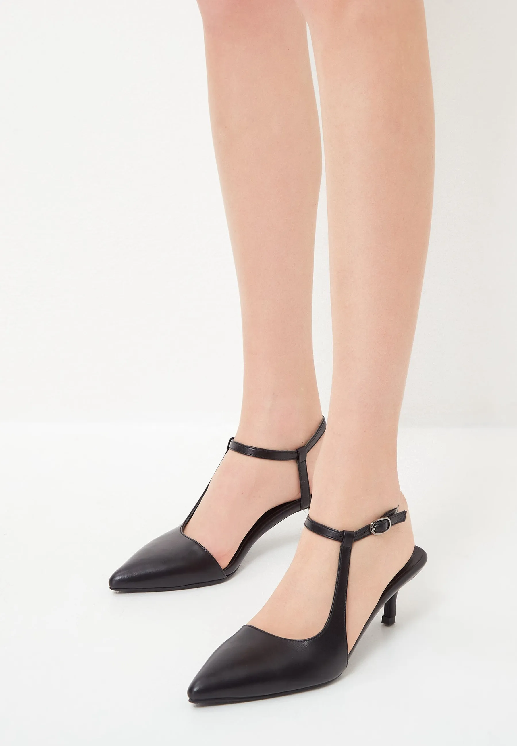 Elegant Luxe Pumps - Black