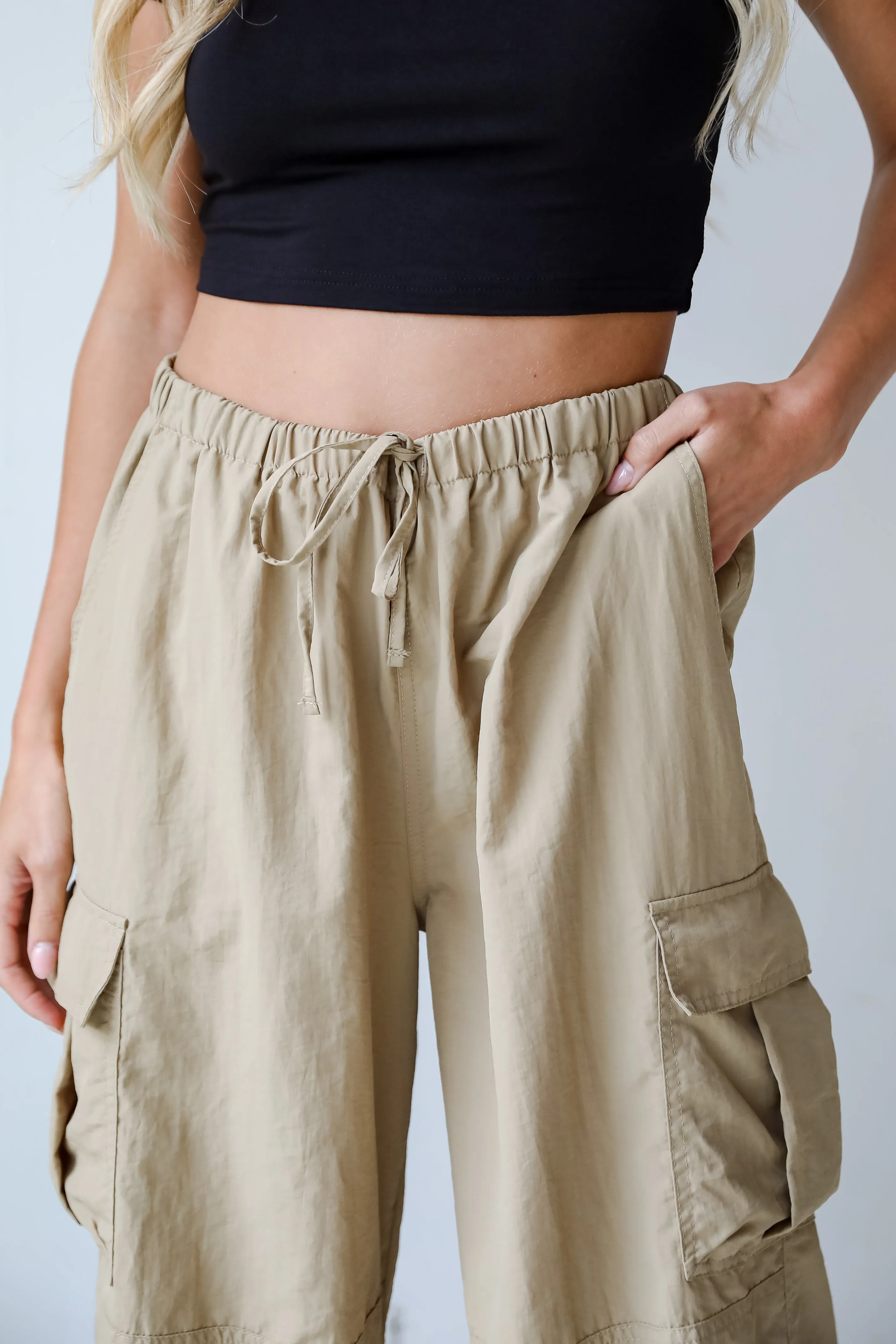 FINAL SALE - Trendsetting Aura Khaki Cargo Pants - DU DEAL