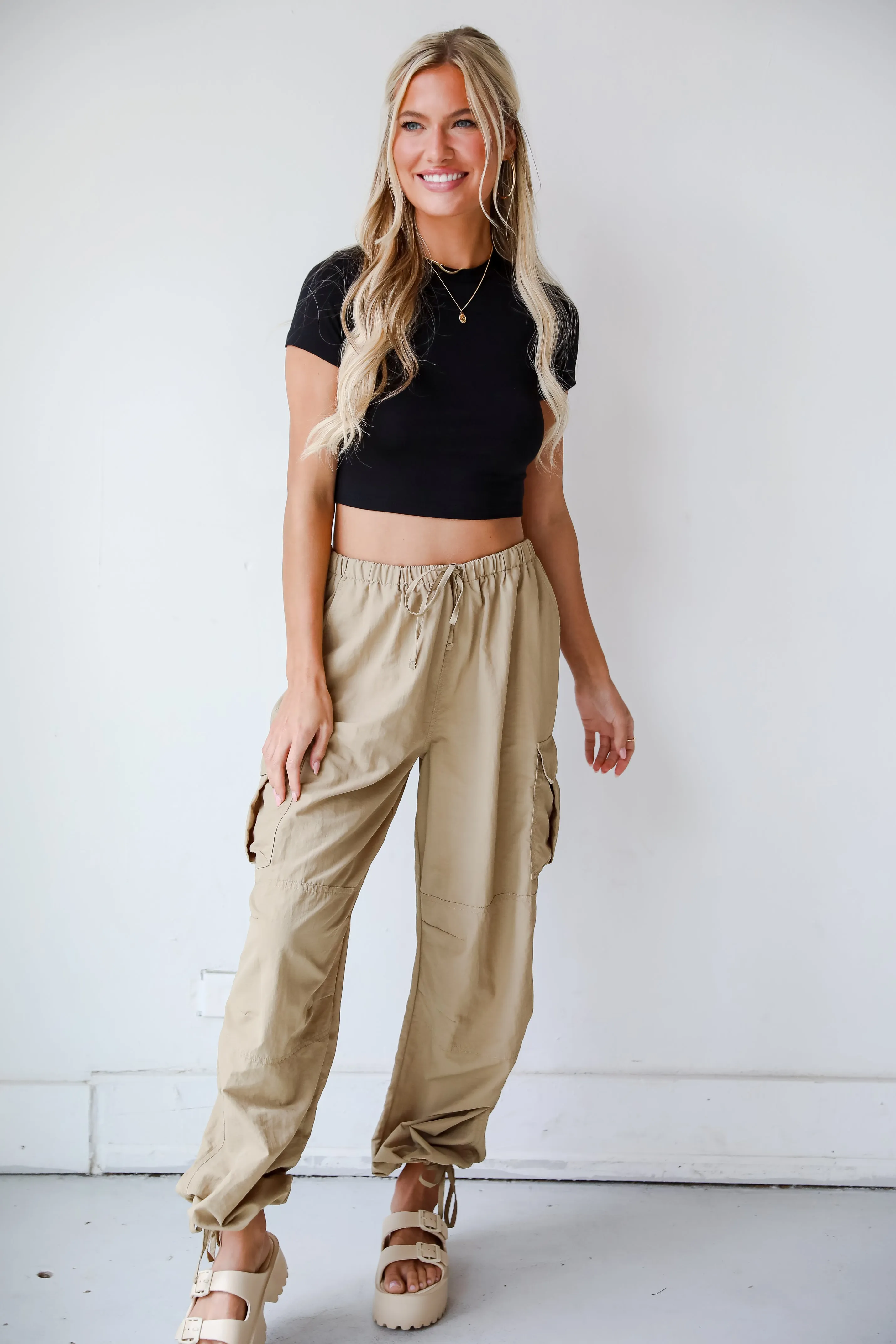 FINAL SALE - Trendsetting Aura Khaki Cargo Pants - DU DEAL