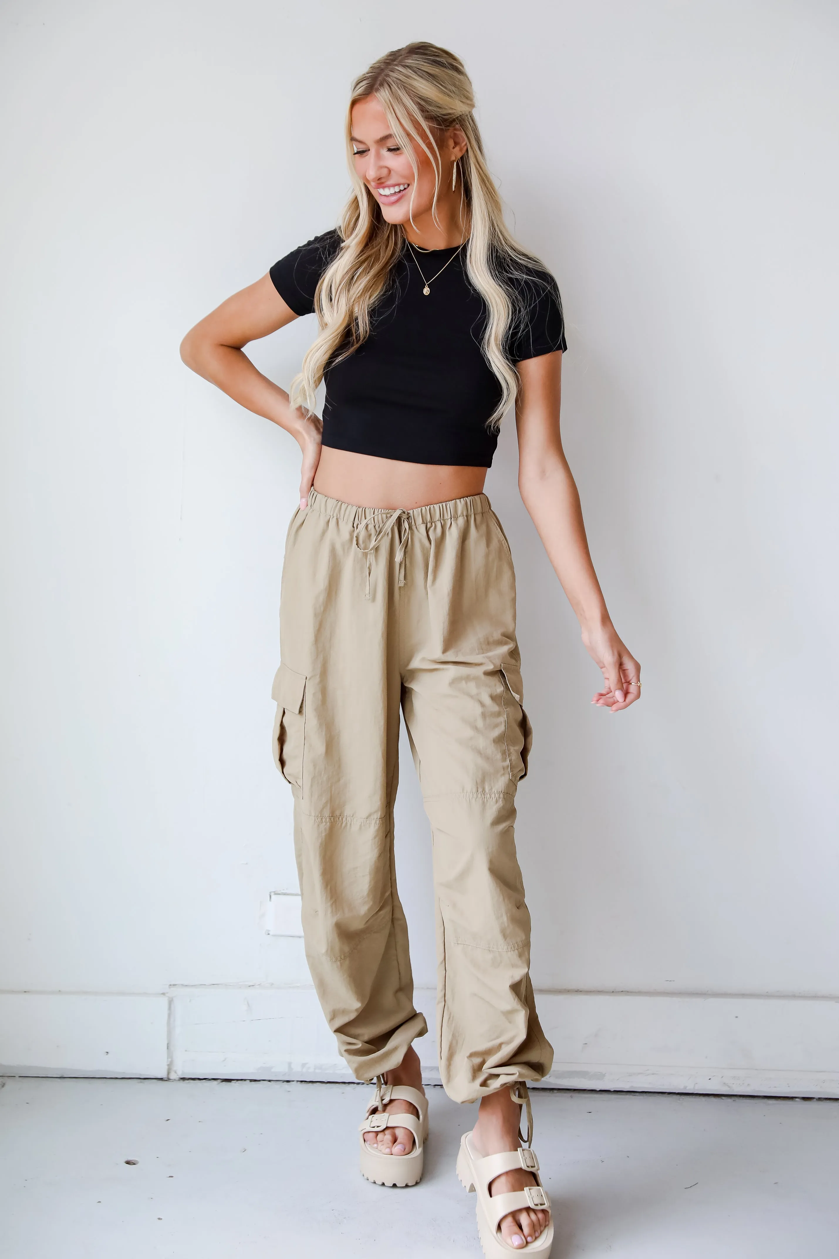 FINAL SALE - Trendsetting Aura Khaki Cargo Pants - DU DEAL