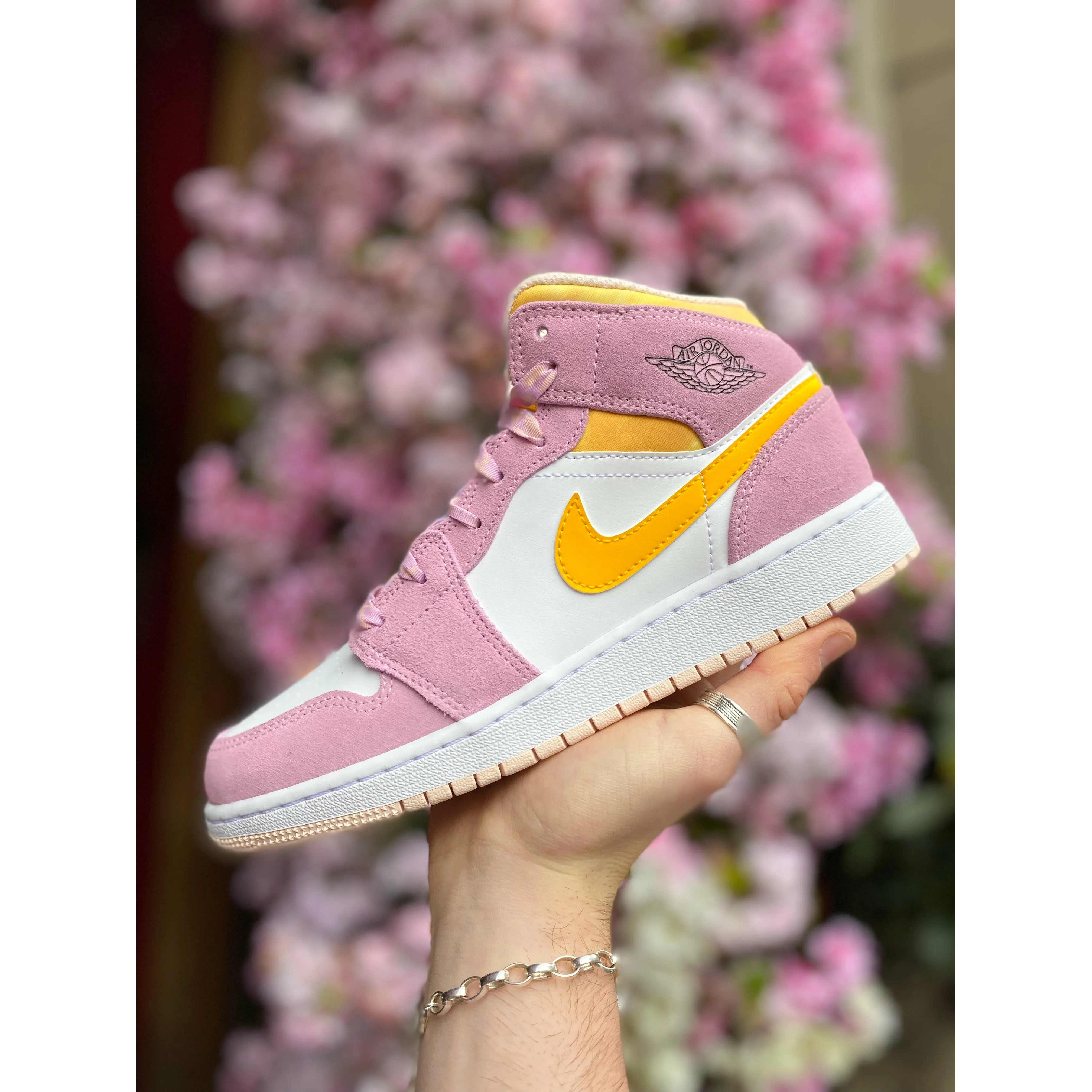 Jordan 1 Mid SE GS Arctic Pink Cherry Blossom