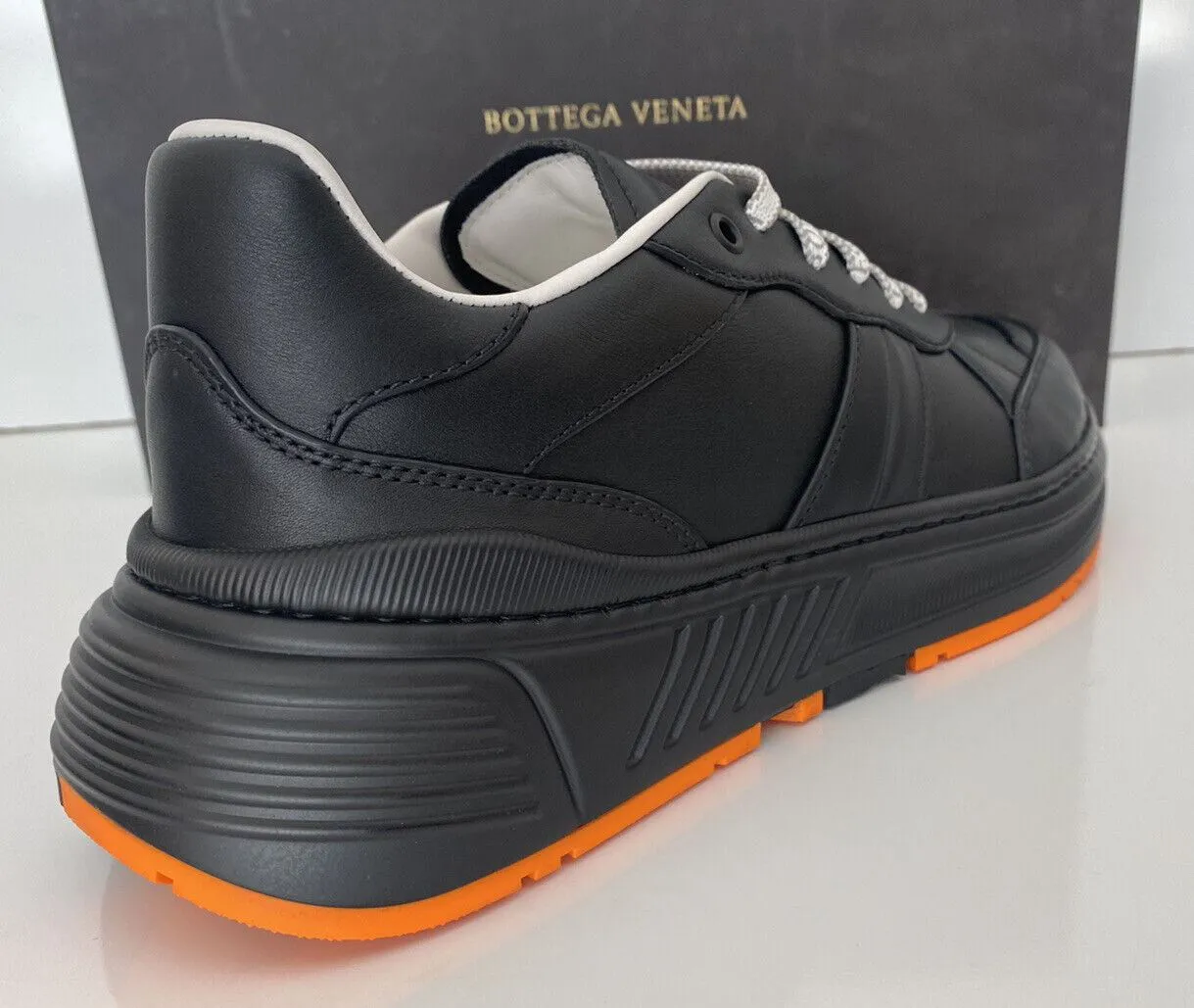 NIB $850 Bottega Veneta Men’s Black Calf Leather Sneakers 10 US (43 Eu) 565646