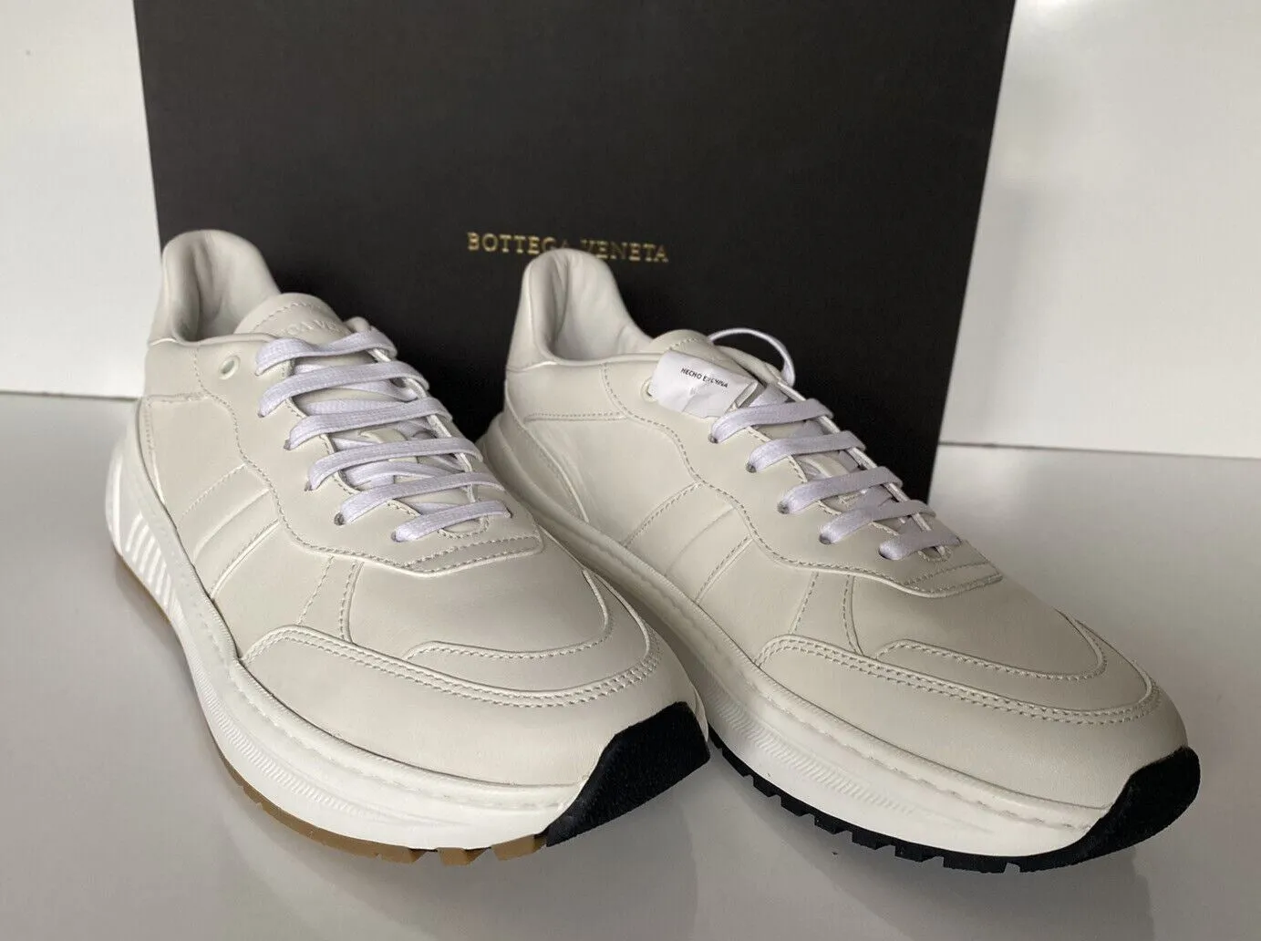 NIB $850 Bottega Veneta Men’s White Calf Leather Sneakers 12 US (45) 565646 9117