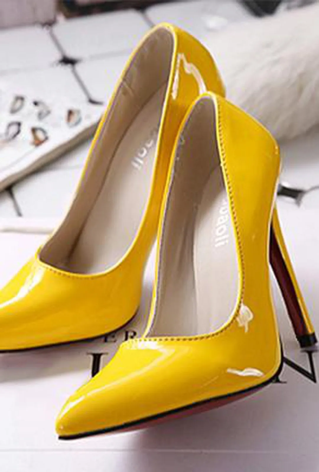 POMELO - PATENT PUMPS HEELS